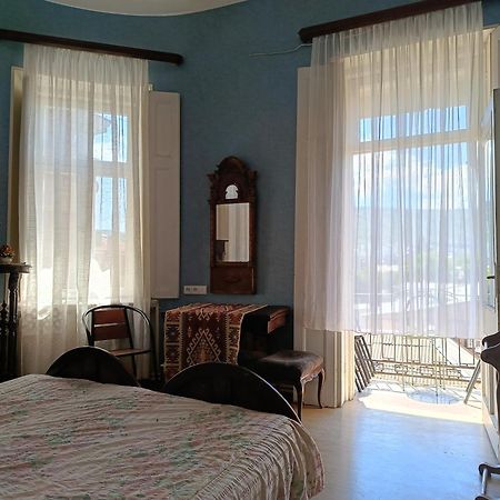 Guest House Irina Тбилиси Екстериор снимка