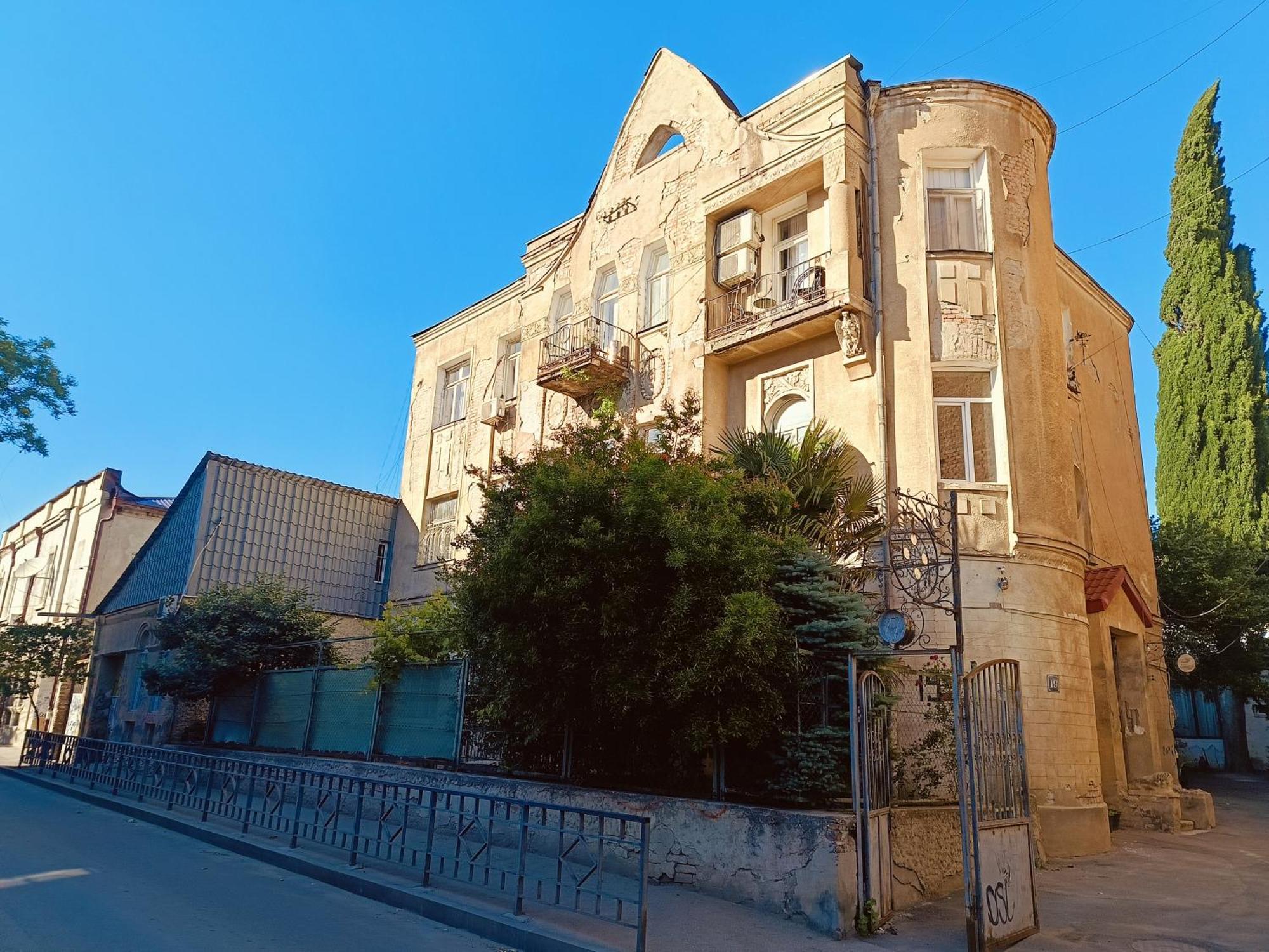 Guest House Irina Тбилиси Екстериор снимка