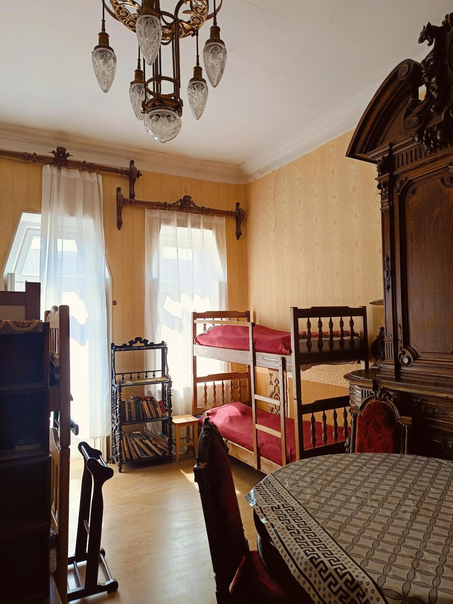 Guest House Irina Тбилиси Екстериор снимка